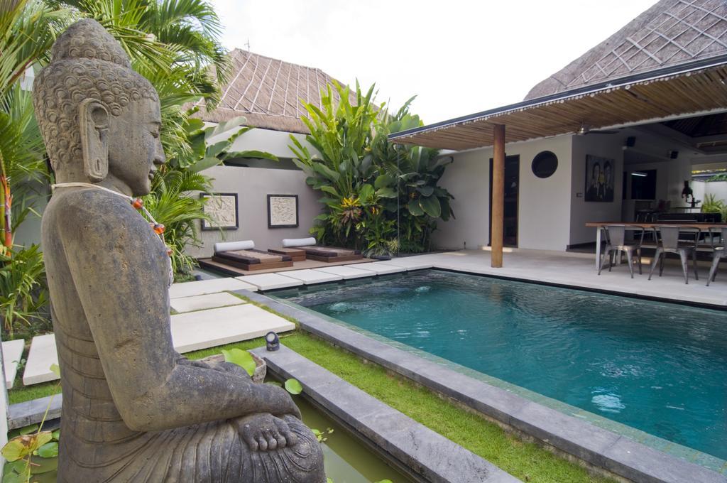 Villa Putih Seminyak Kültér fotó